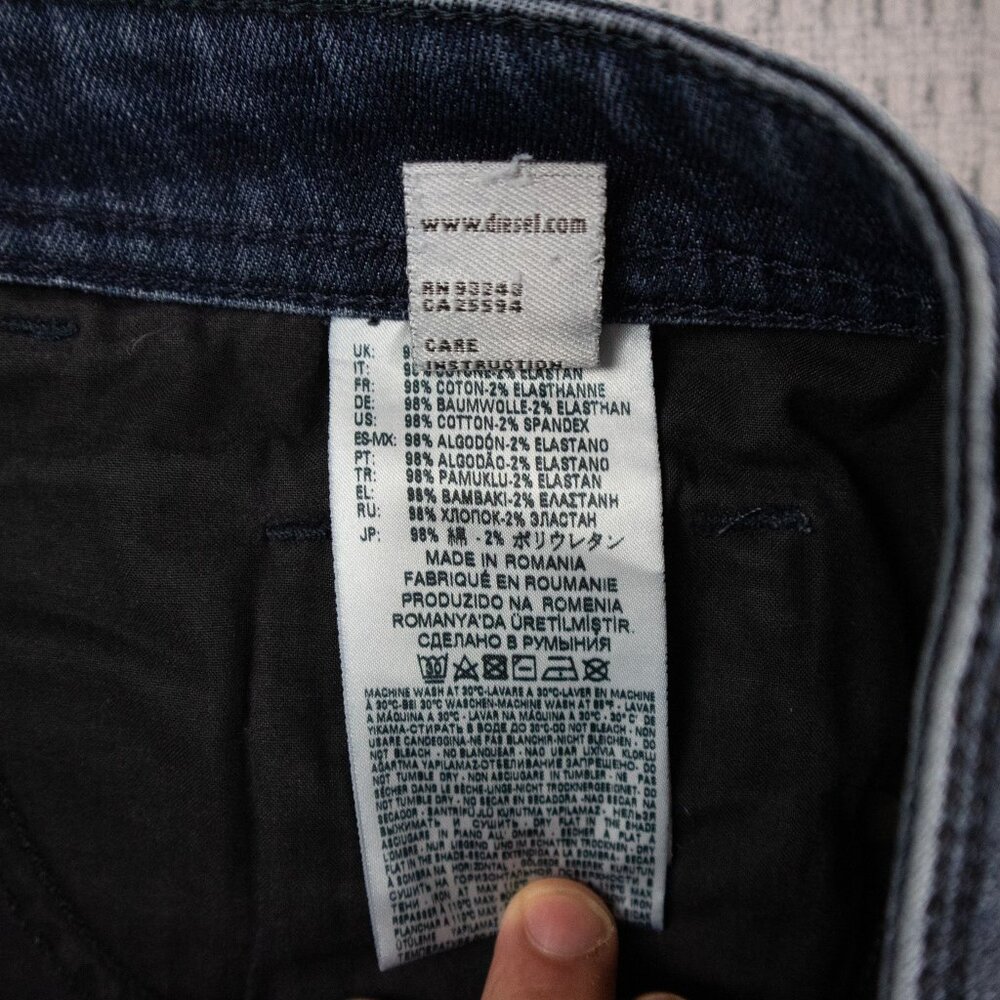 Diesel Vintage 00s Y2K Thommer Skinny Straight Jeans in Washed Diatressed Blue - Picture 6 of 8